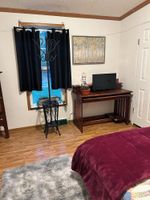 Alquiler Vacacional - Charming 3-bedroom house in Hayes, Virginia