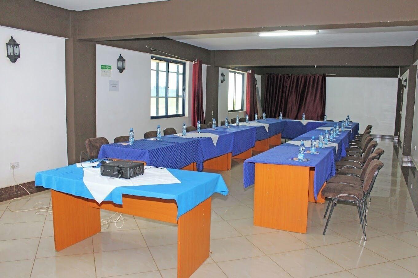 Sala de Reuniones Meru Paramount Hotel