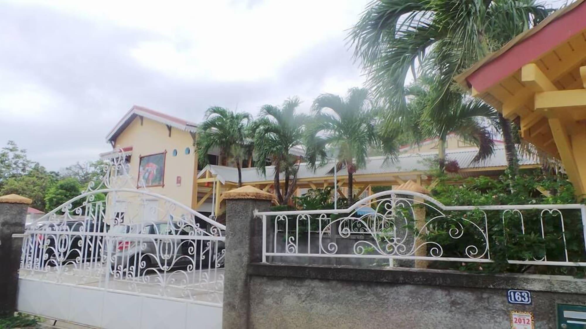 Vista Exterior La Pointe D'Argent