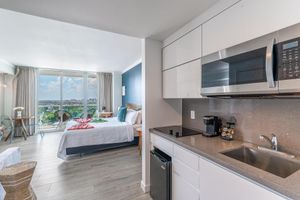 Alquiler Temporario - Sunset Suite Skyline Views King + Twin Sofa Includes Parking