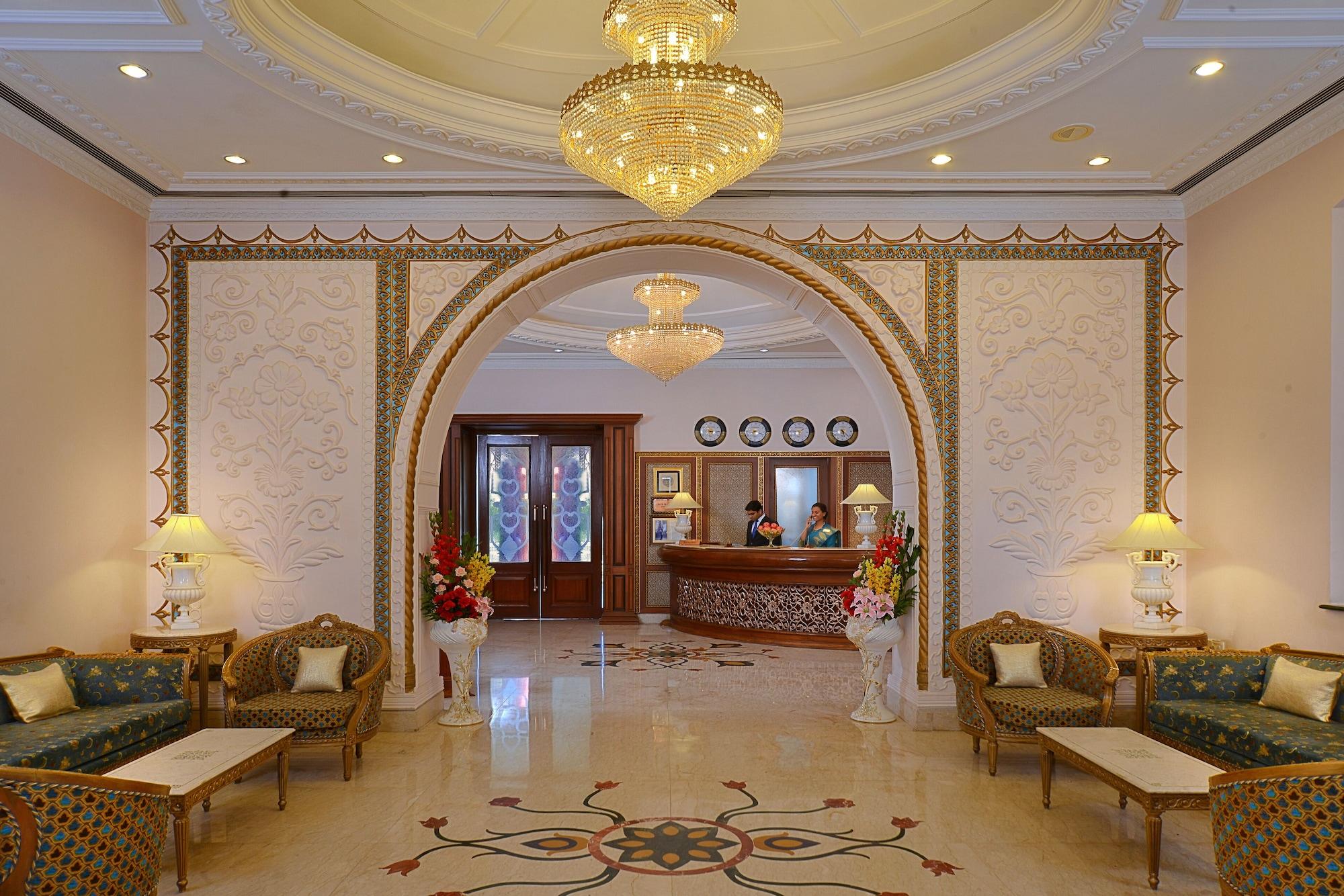 Vista Lobby Noor-Us-Sabah Palace