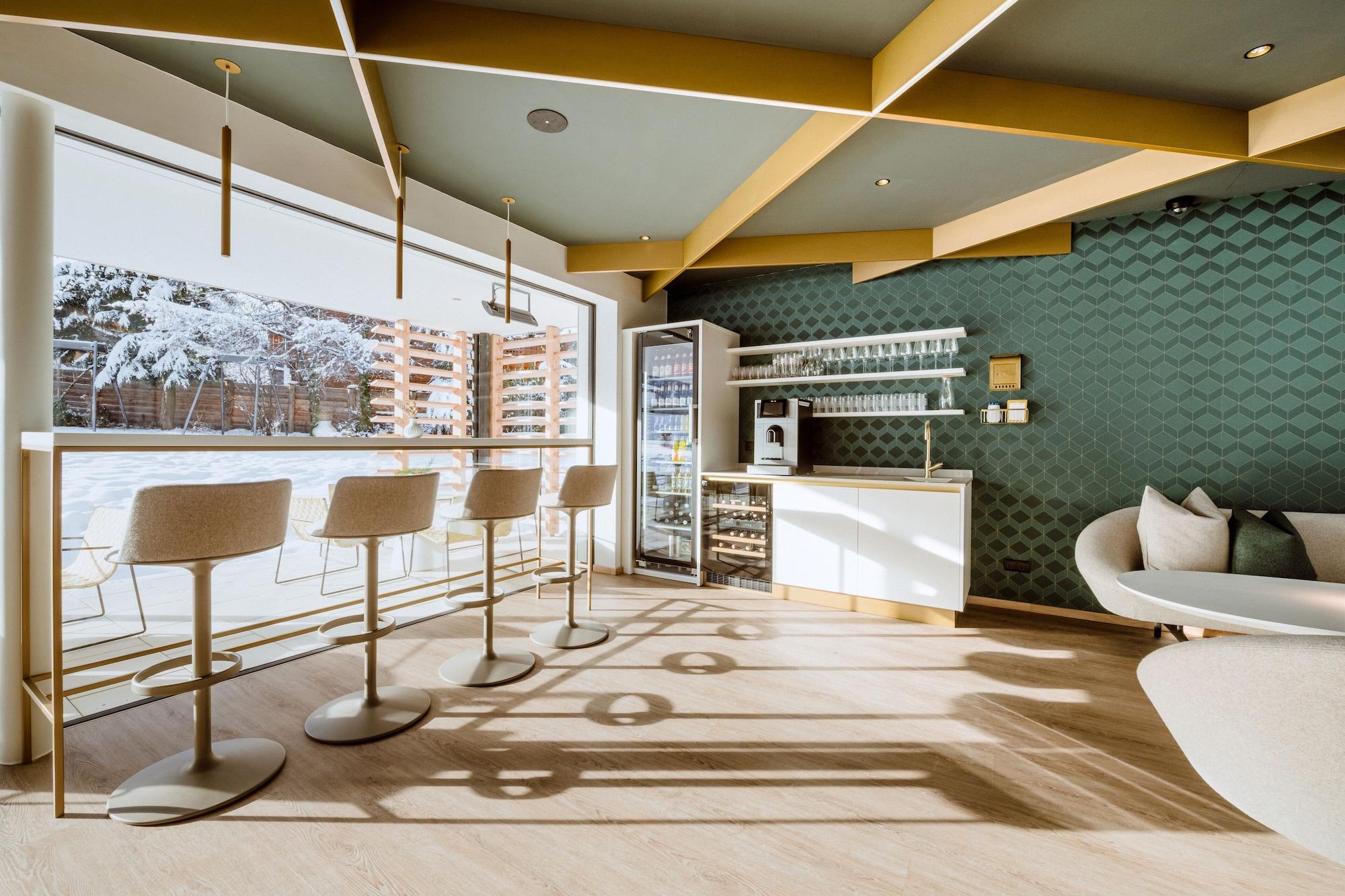 Bar/Salón Crystls Aparthotel
