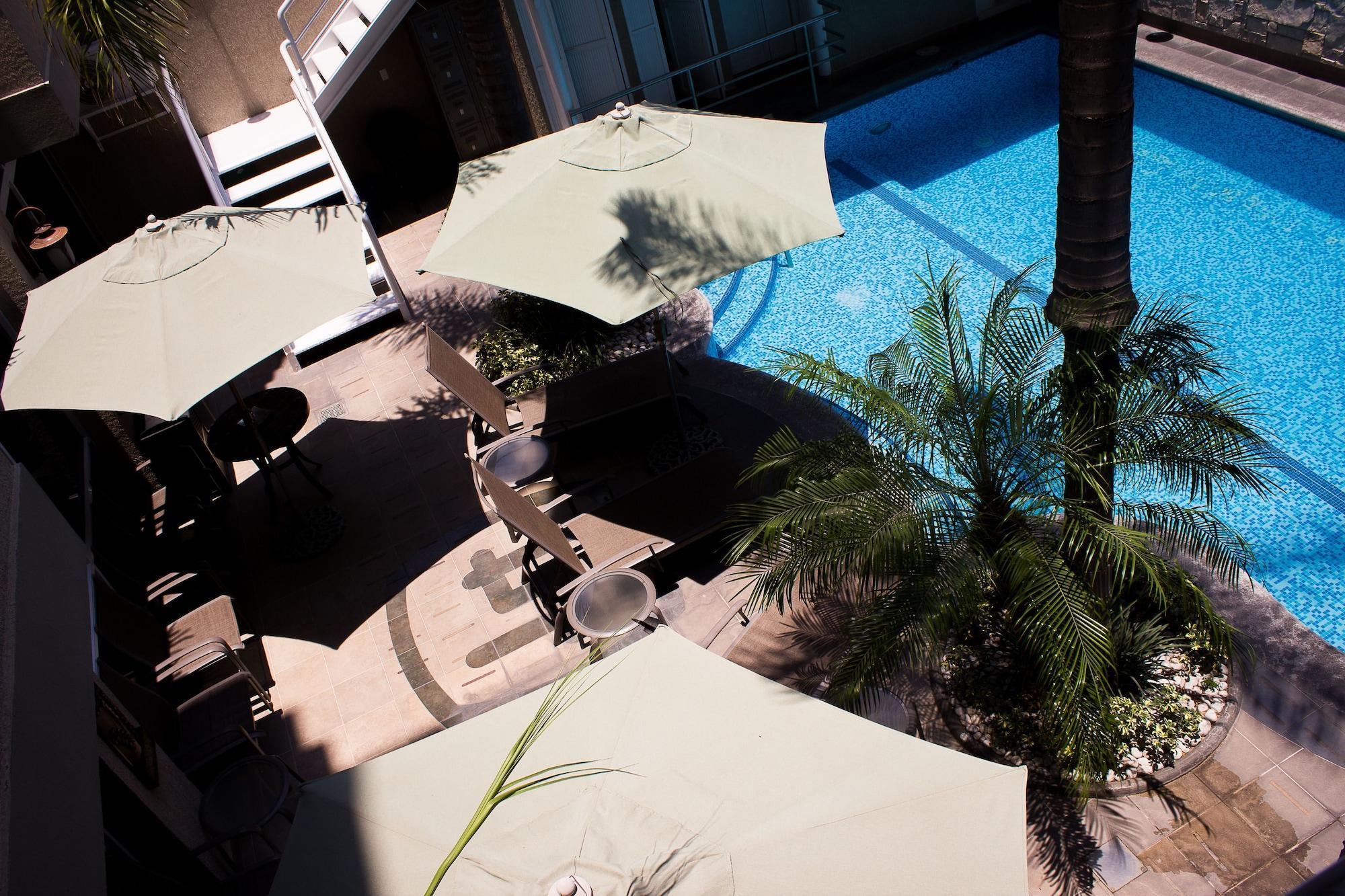 Varios Hotel & Suites Aliana