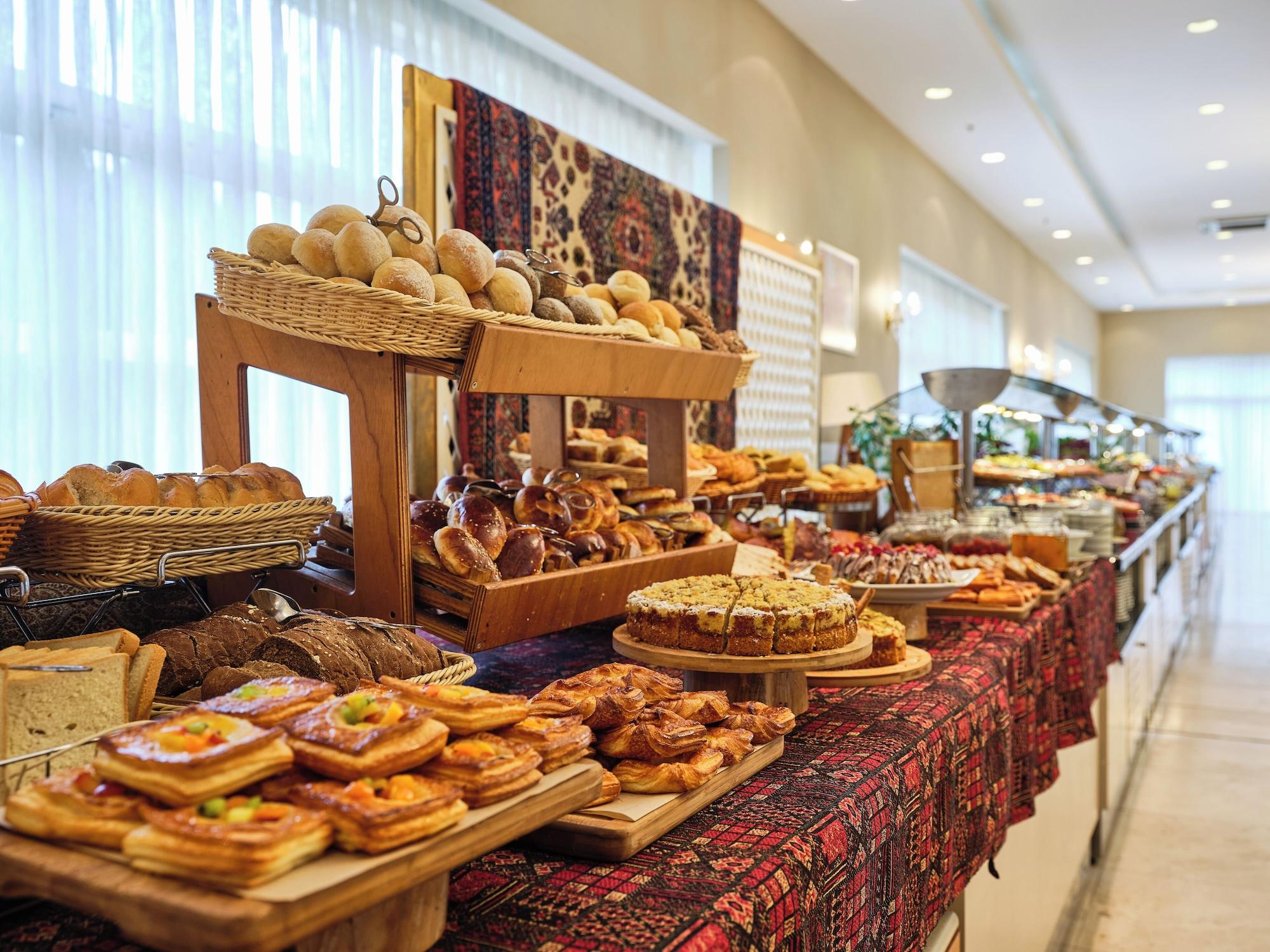 Restaurant Qafqaz Riverside Resort Hotel