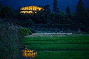 Alojamiento - Songtsam Tacheng Lodge
