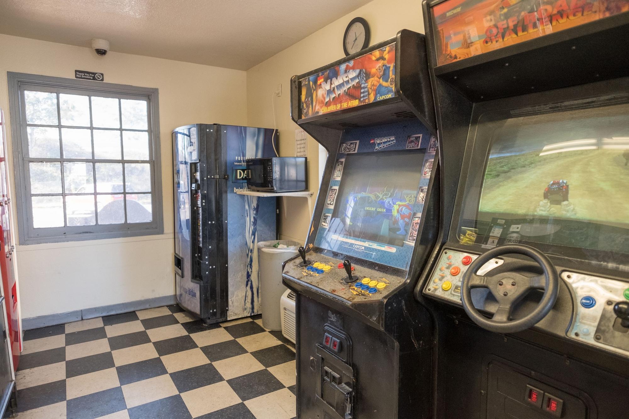 Instalaciones Recreativas E-Z 8 Motel Old Town