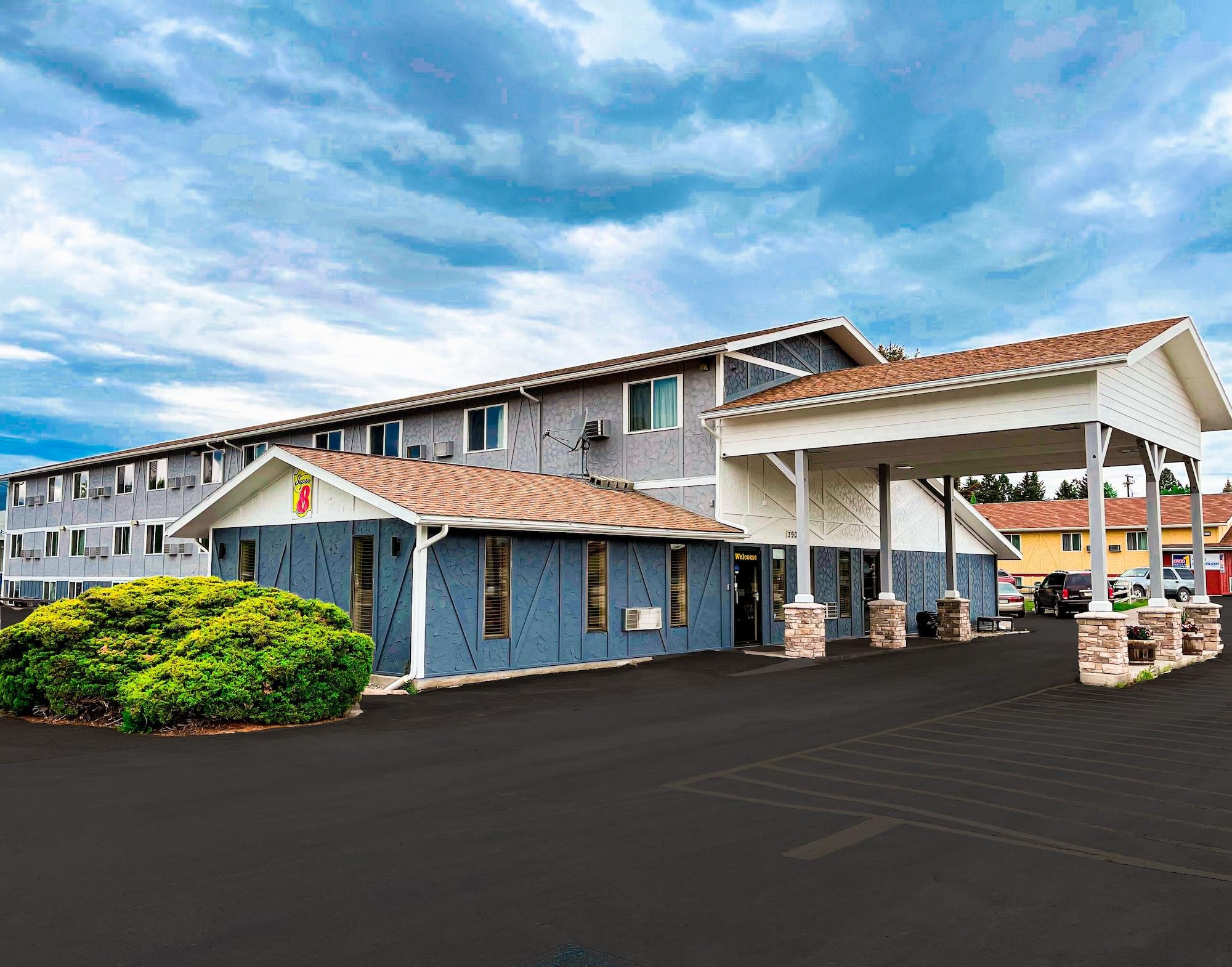 Varios Super 8 by Wyndham Missoula/Brooks Street