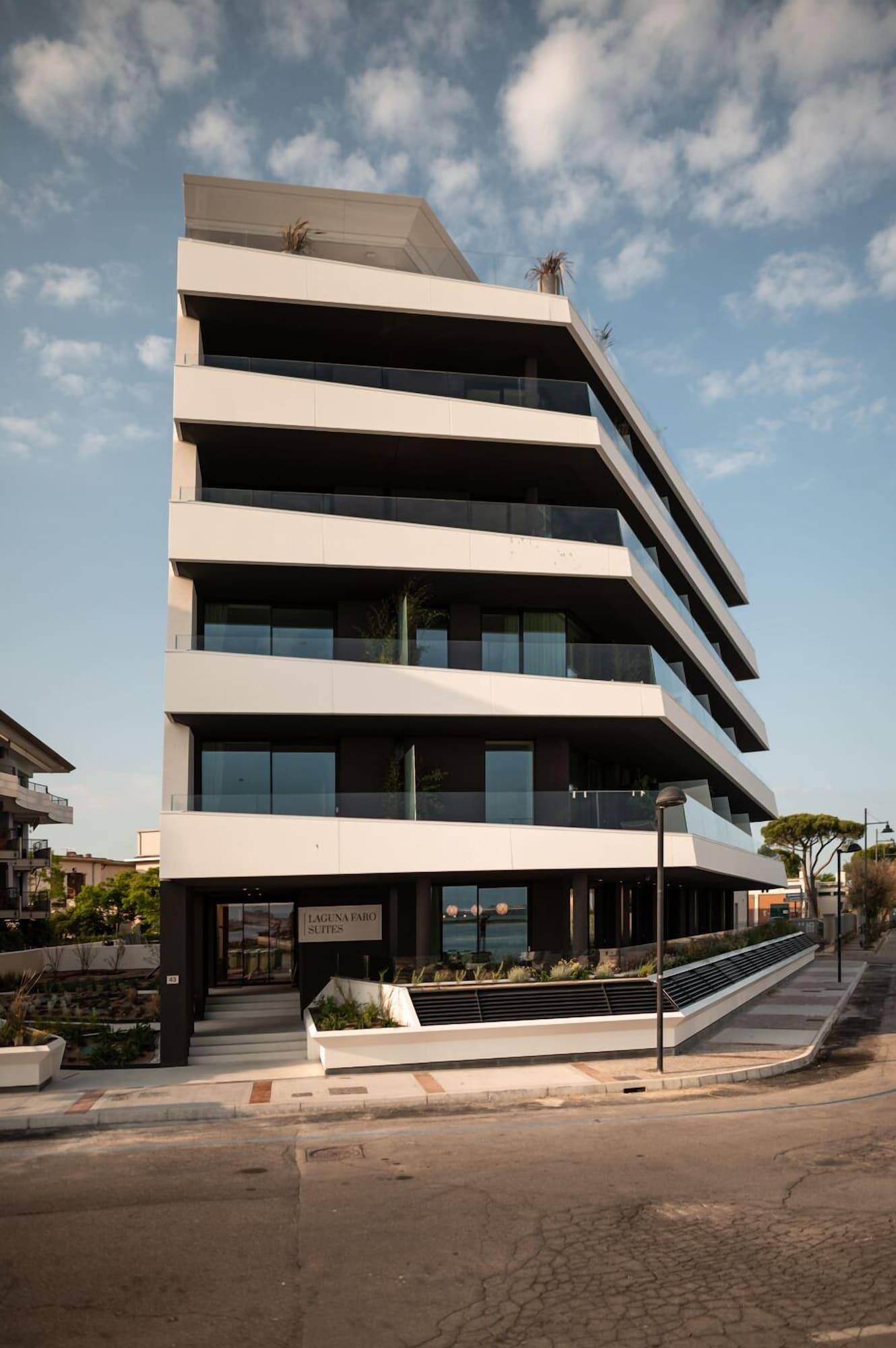 Vista Exterior Laguna Faro Suites - Adults Only & Free Beach