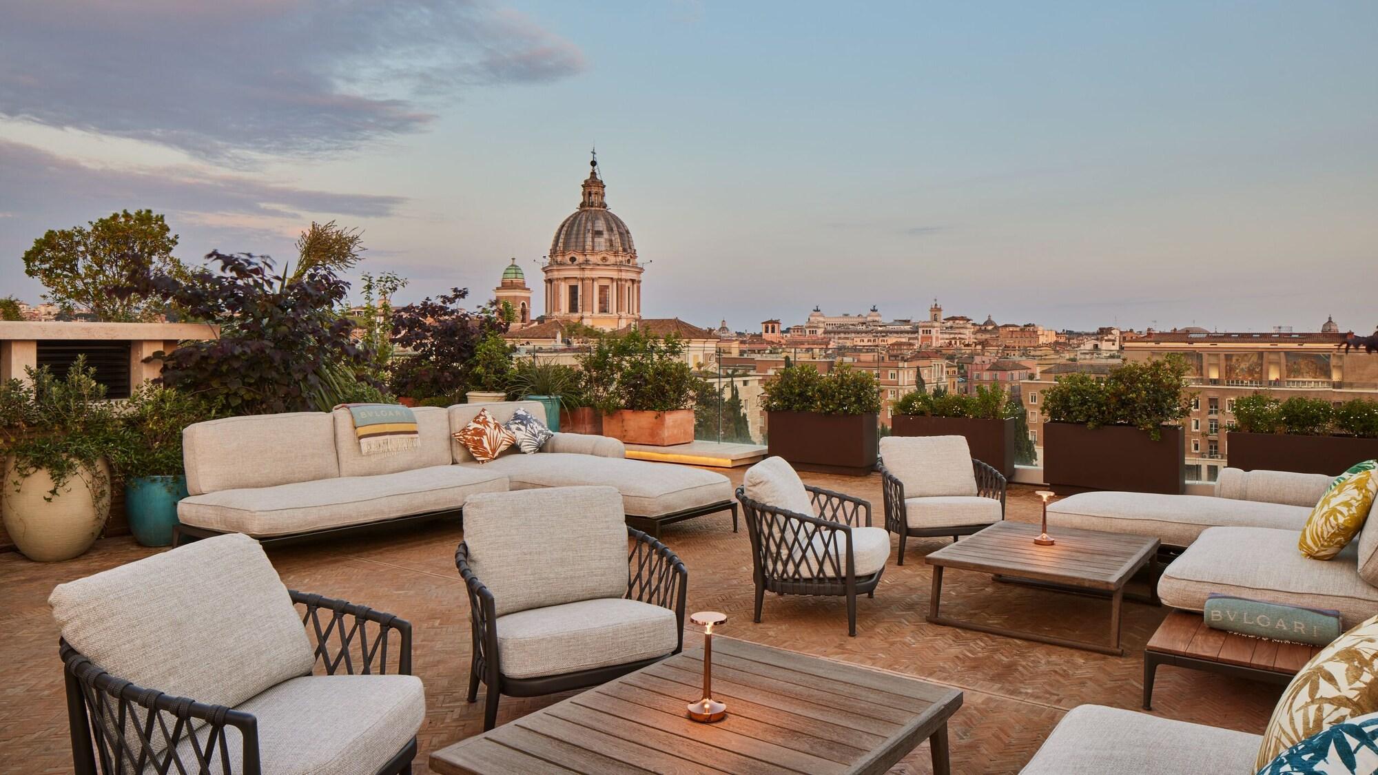 Vista Exterior Bvlgari Hotel Roma