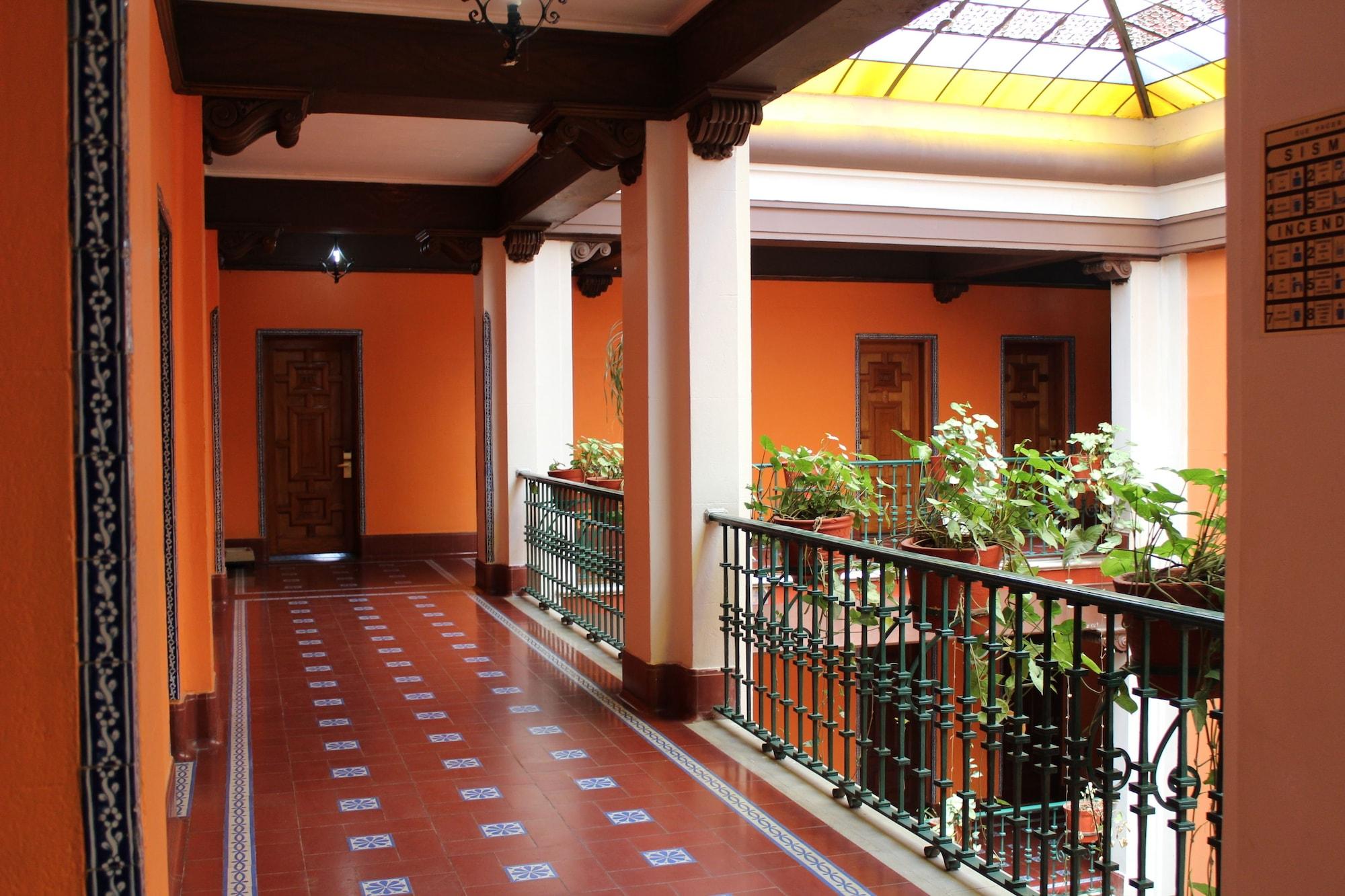 Varios Best Western Majestic