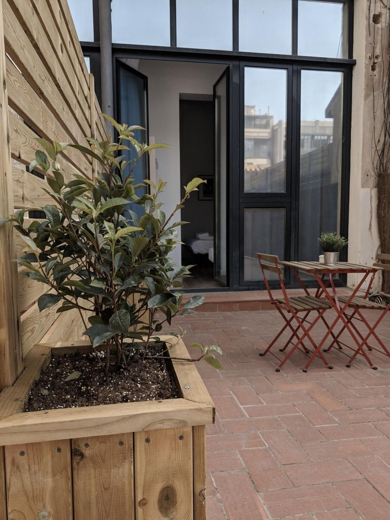 Equipamiento de Habitación Hostal Live Natura Barcelona