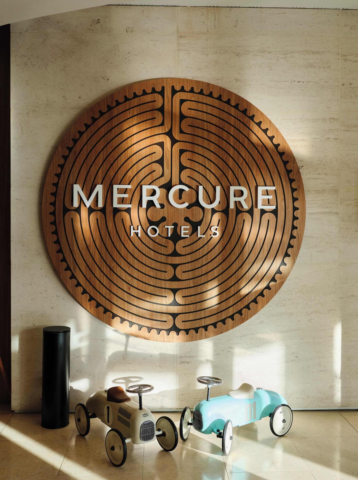 Vista Lobby Mercure Chartres Centre Cathédrale