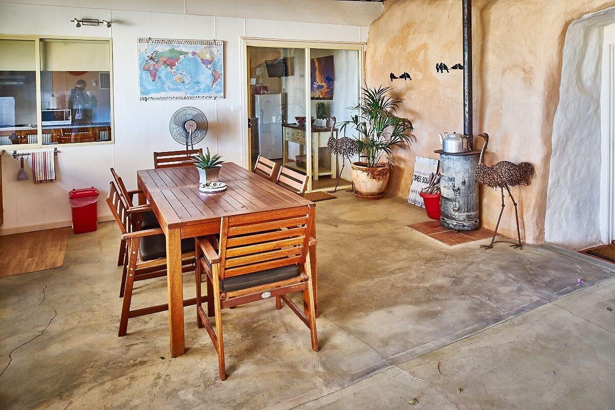 Restaurant Underground Bed and Breakfast