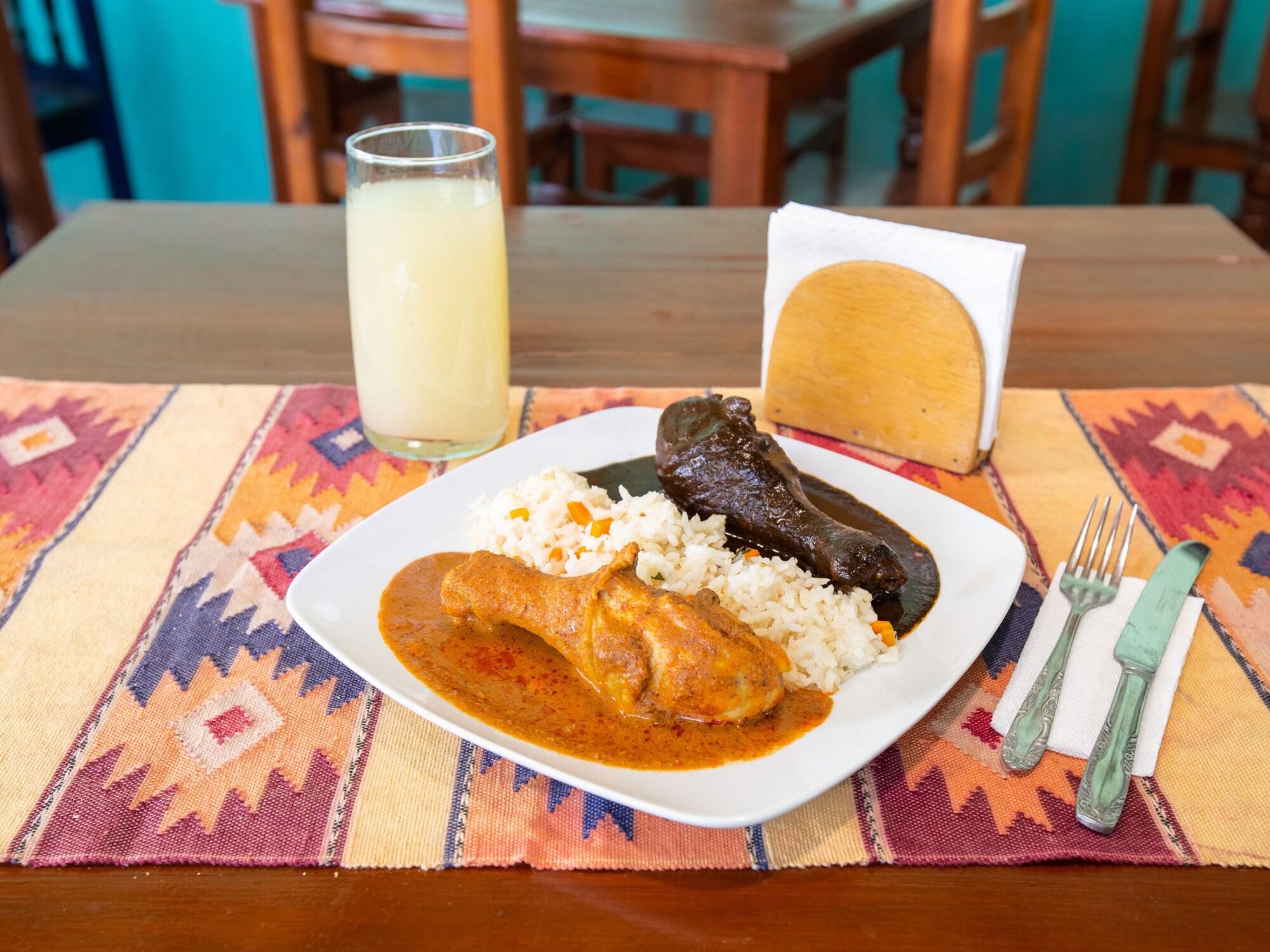 Restaurant OYO Hotel Y Restaurante Mitla, Oaxaca
