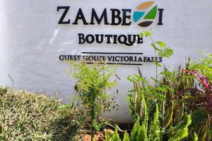 Alojamiento - Room in Lodge - Luxury Suite in Zambezi Boutique Lodge 2, Free 4x4 Town Tour