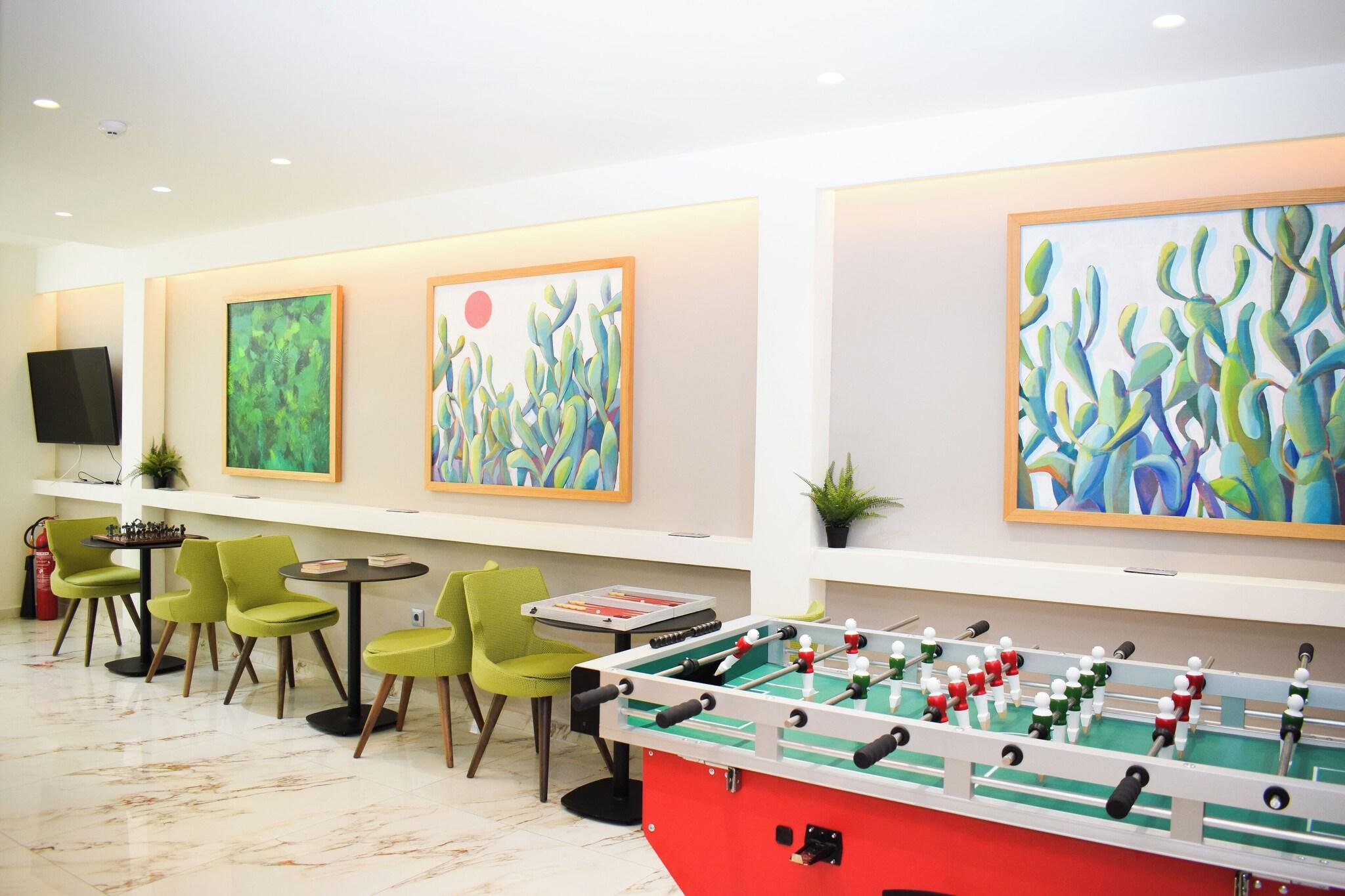 Bar/Salón Urban Frame Acropolis