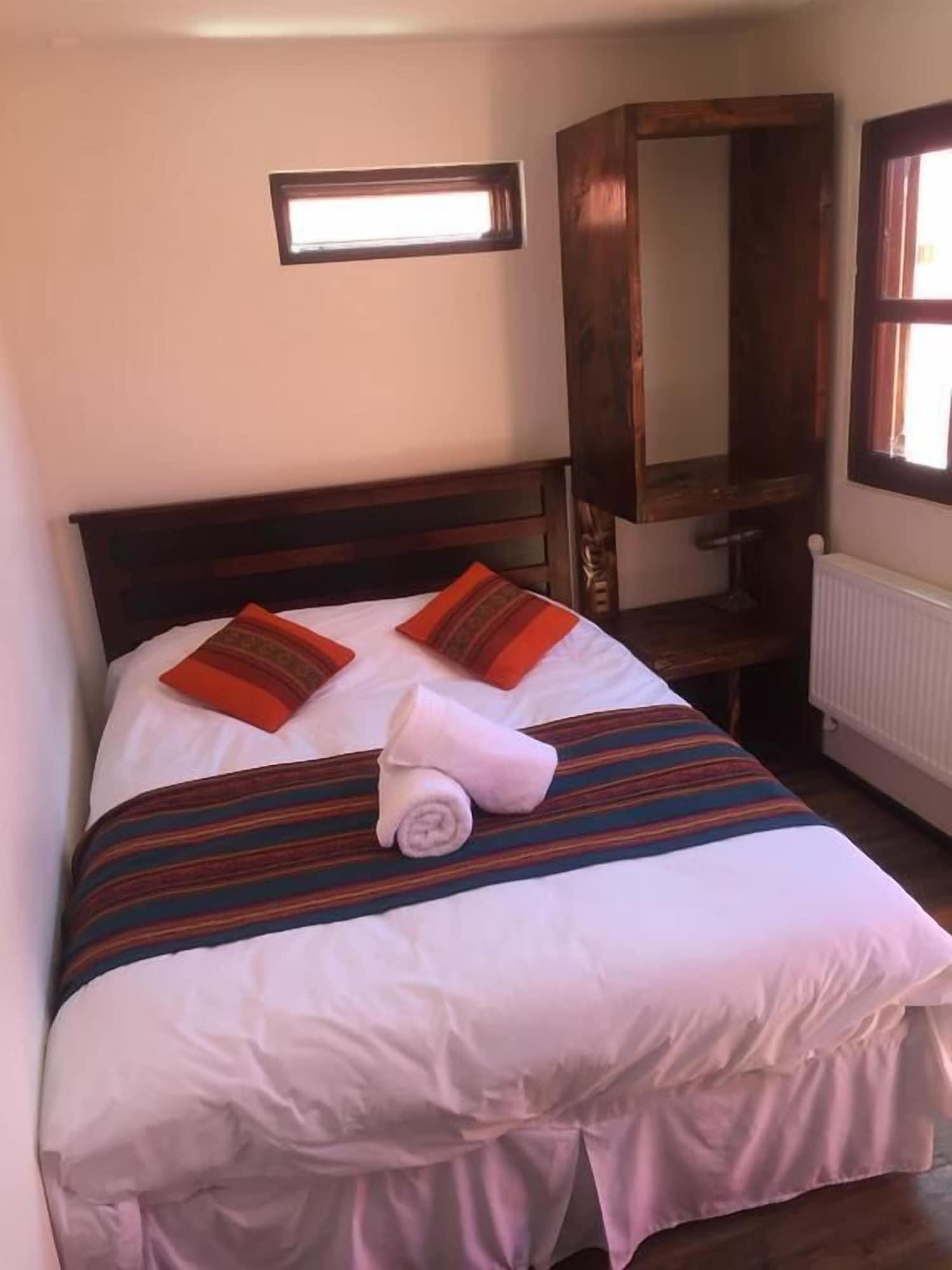 Varios Hostal Montepardo