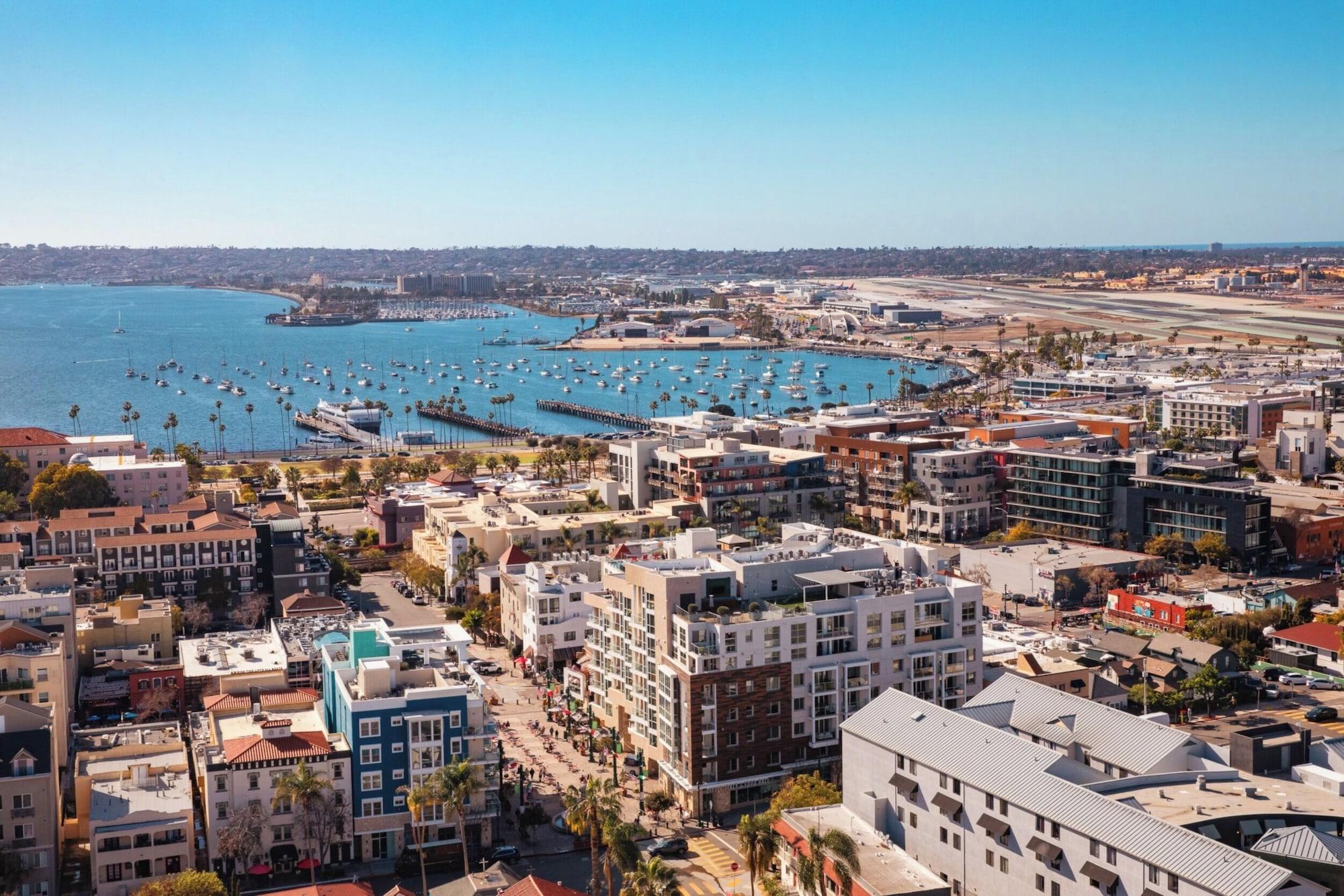 Comodidades del Alojamiento Courtyard by Marriott San Diego Downtown Little Italy