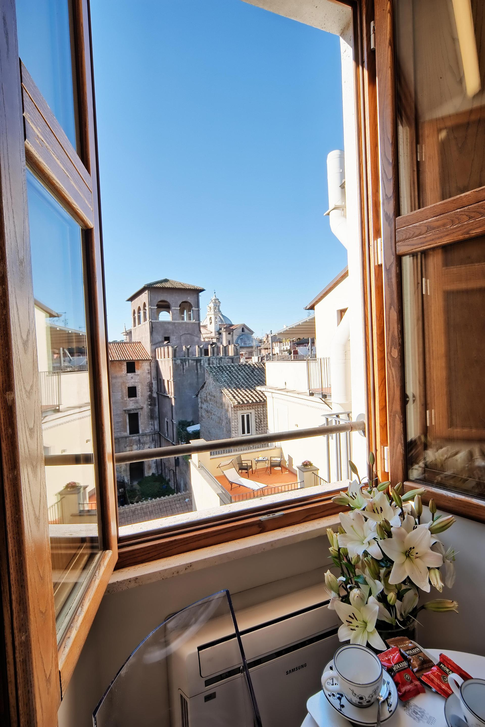Vista Exterior Navona Palace Luxury Inn