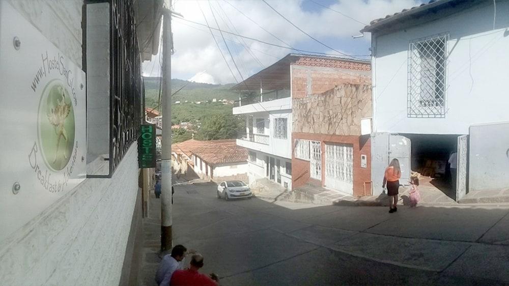 Vista Exterior Hostel San Gil