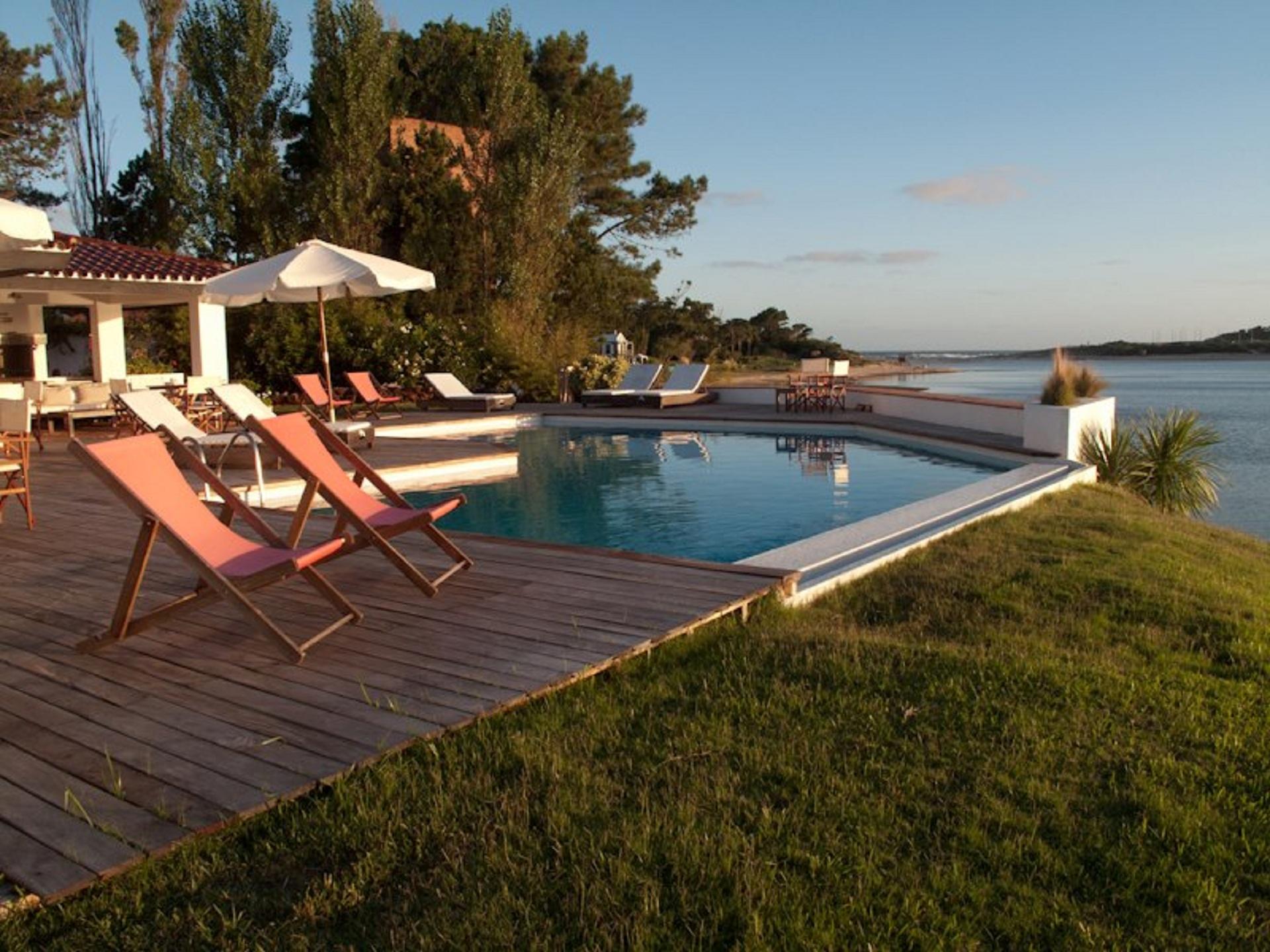 Vista Piscina Barra Brava Casa de Mar
