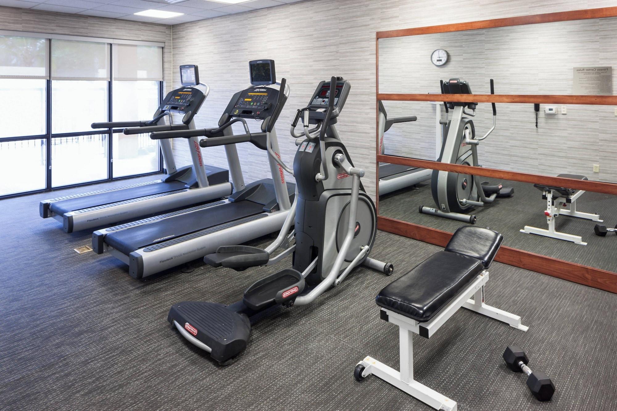 Gimnasio Courtyard by Marriott Miami at Dolphin Mall