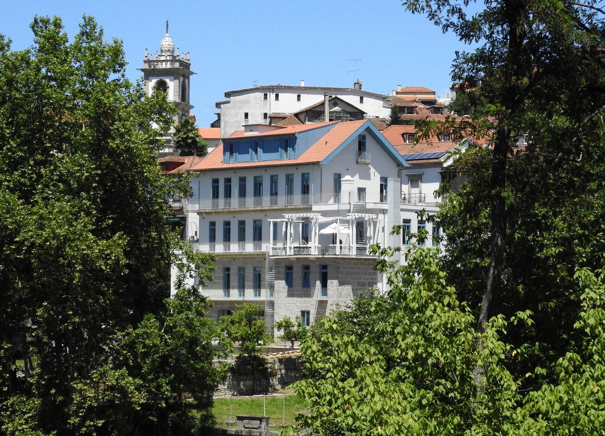 Varios Des Arts- Guesthouse - Hostel