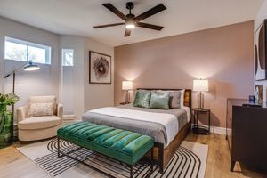 Alquiler Vacacional - Family & Dog-Friendly Luxury Tudor Home in Richardson, TX w/ Pool and Spa