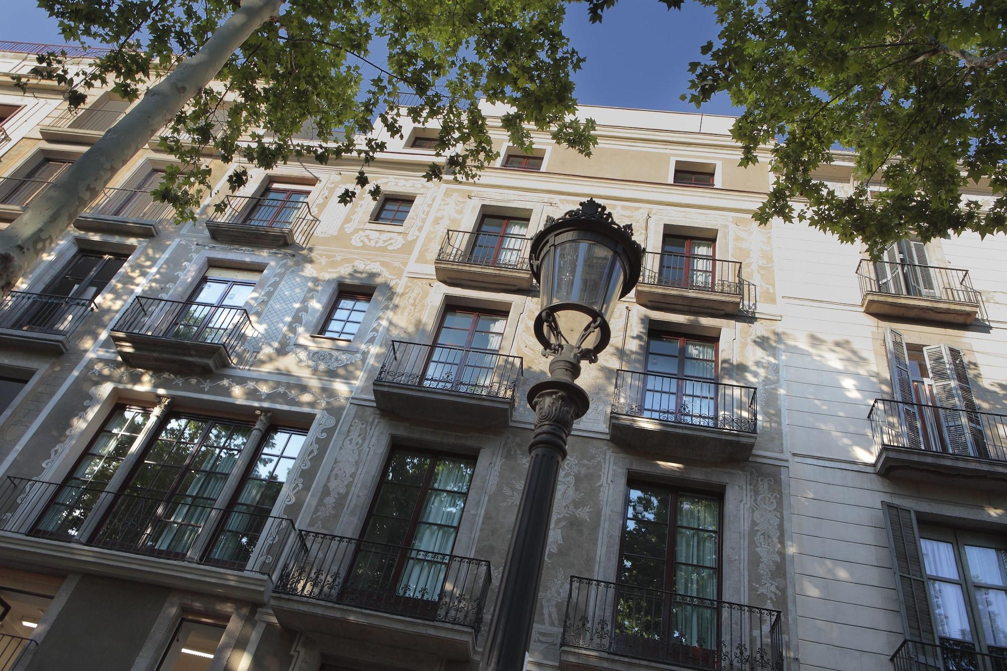 Vista Exterior Apartments Rambla 102