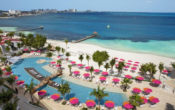 Breathless Cancun Soul Resort & Spa - All Inclusive - Adults Only - Hoteles cerca de Playa Langosta en Cancún