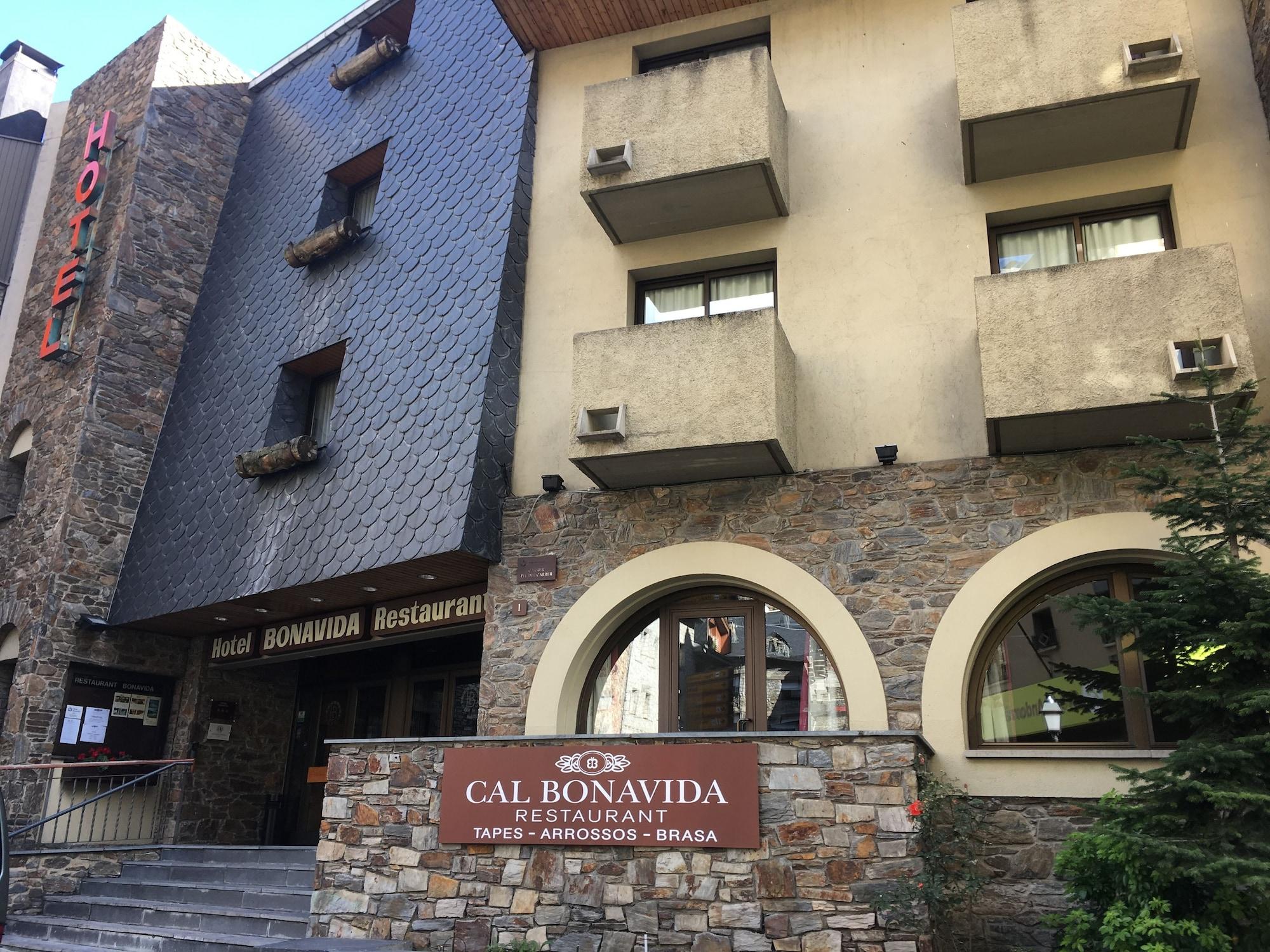 Vista Exterior Hotel Bonavida