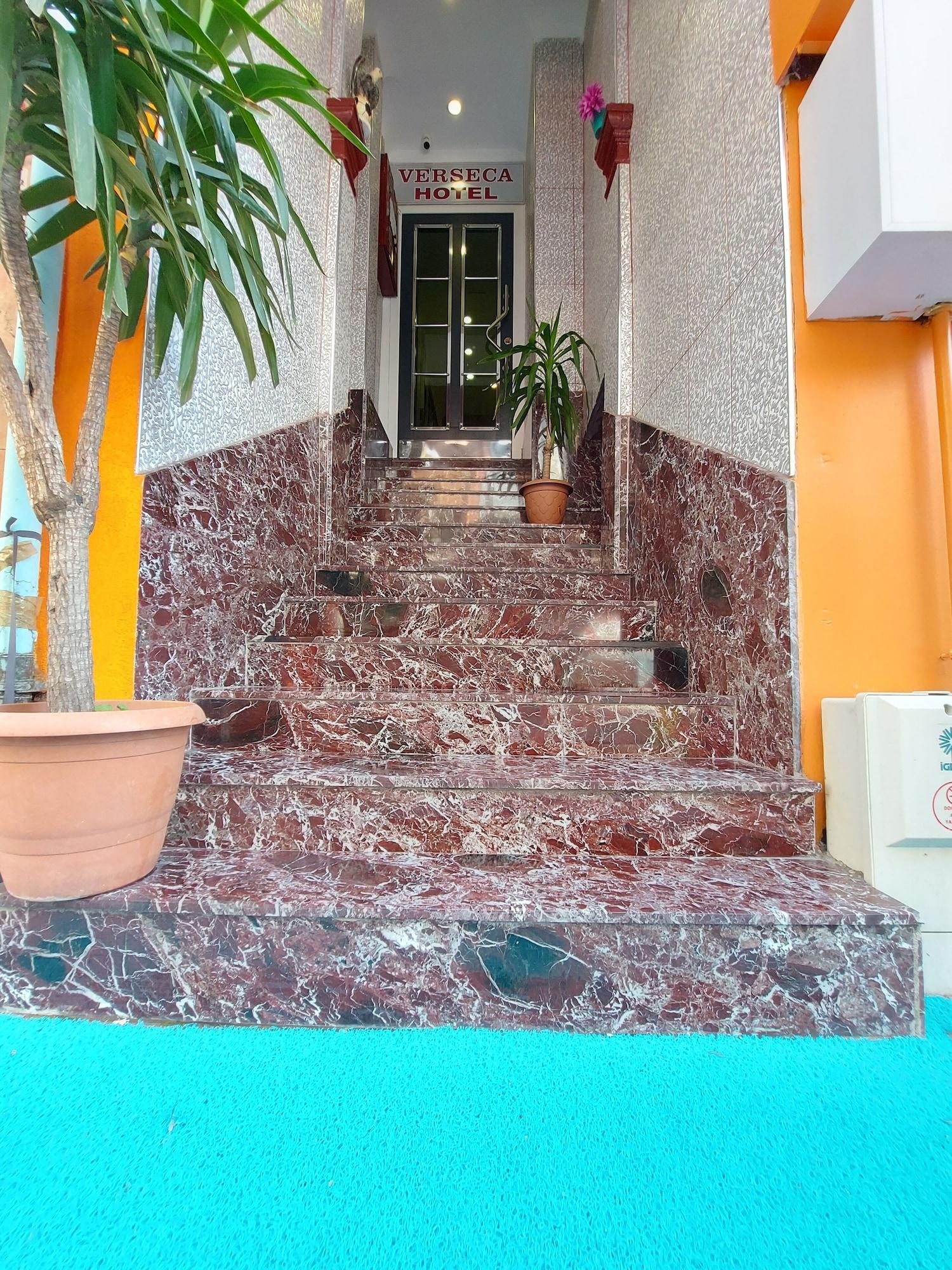 Vista Exterior Verseca Hotel