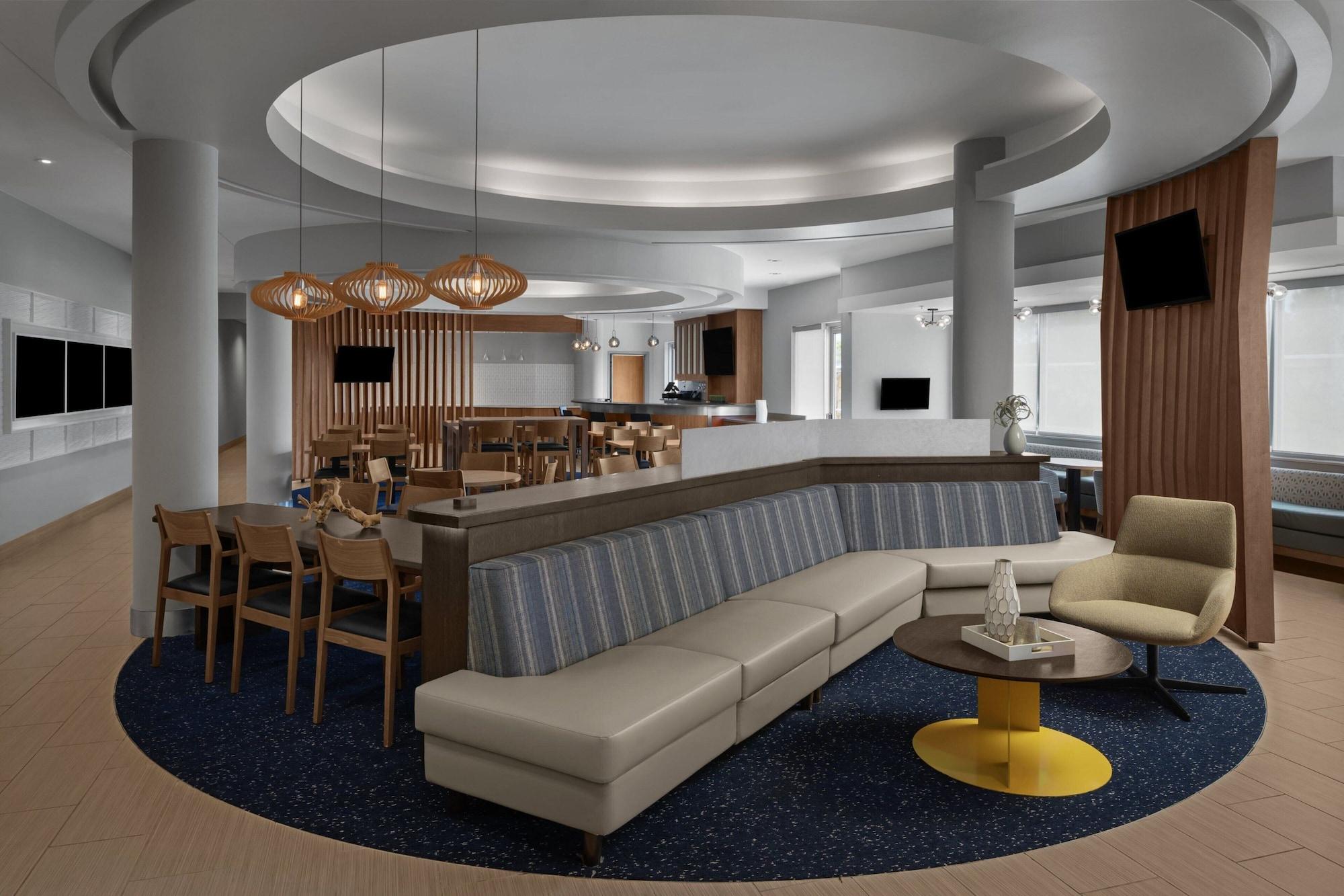 Vista Lobby SpringHill Suites by Marriott Houston Intercontinental Arprt