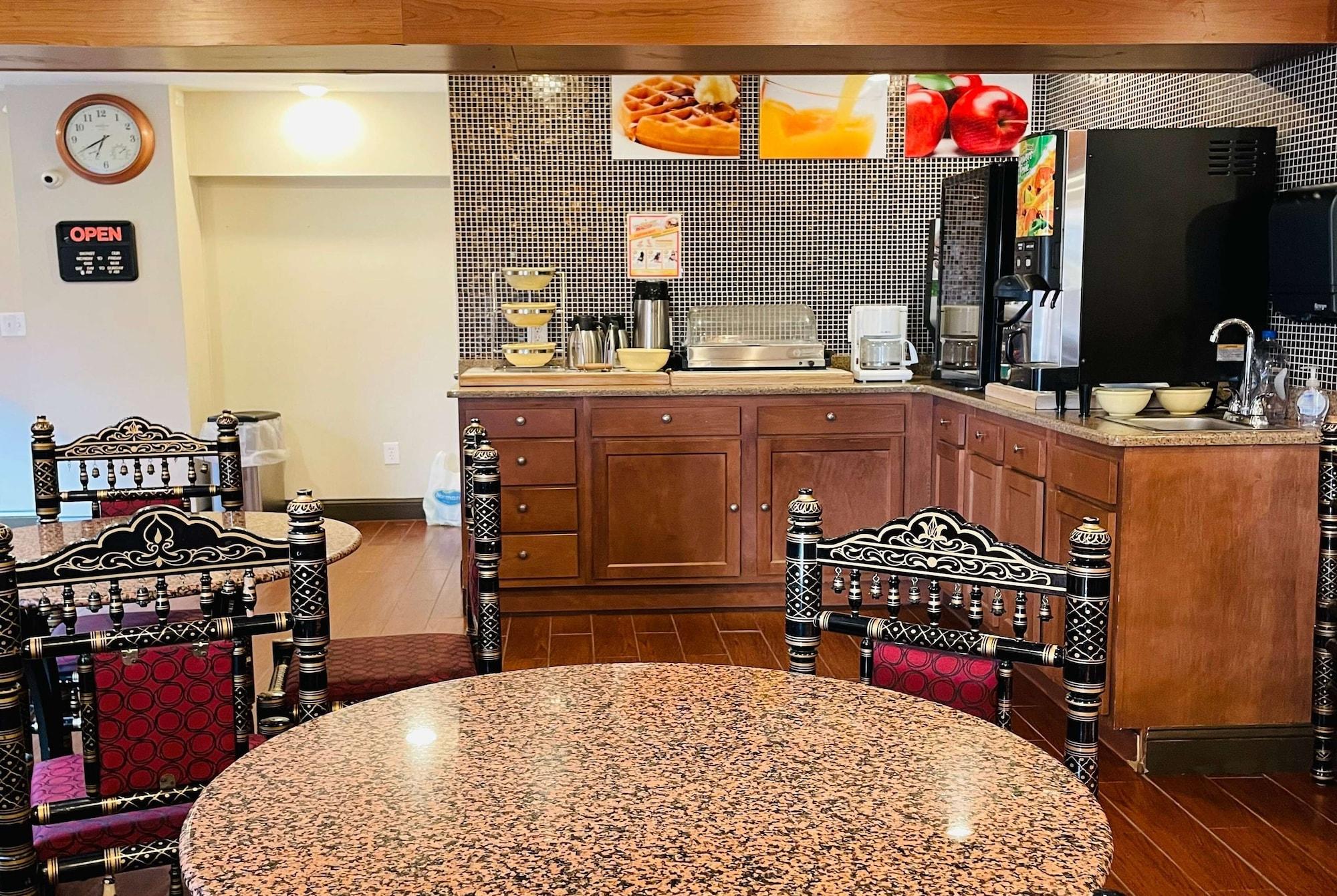 Restaurant Super 8 by Wyndham Gloucester