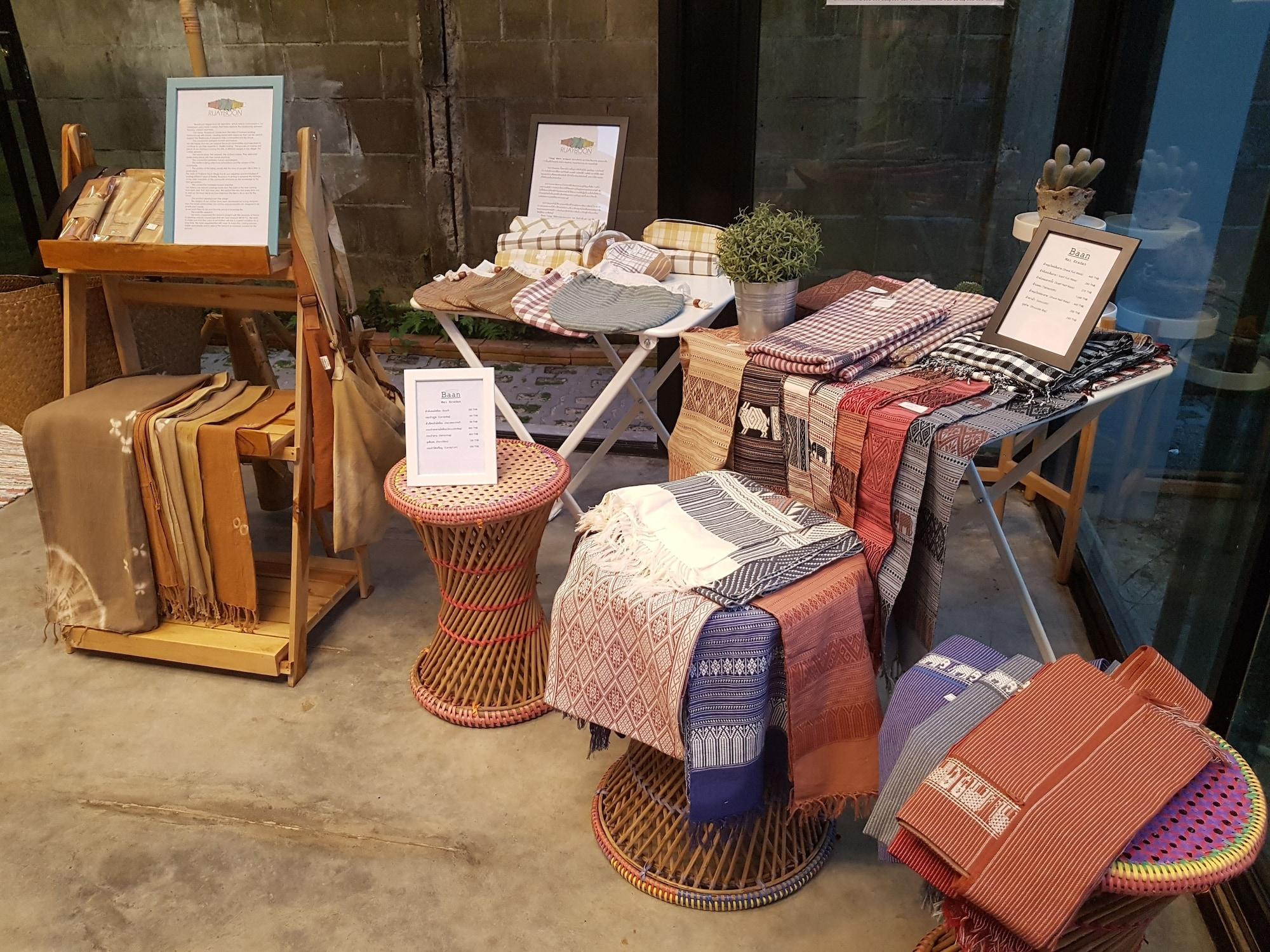 Vista Lobby Baan Mai Kradan Hostel Chiang Rai