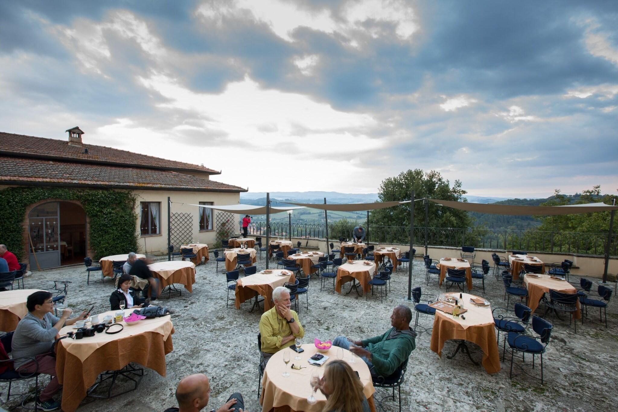 Restaurant Villa San Lucchese