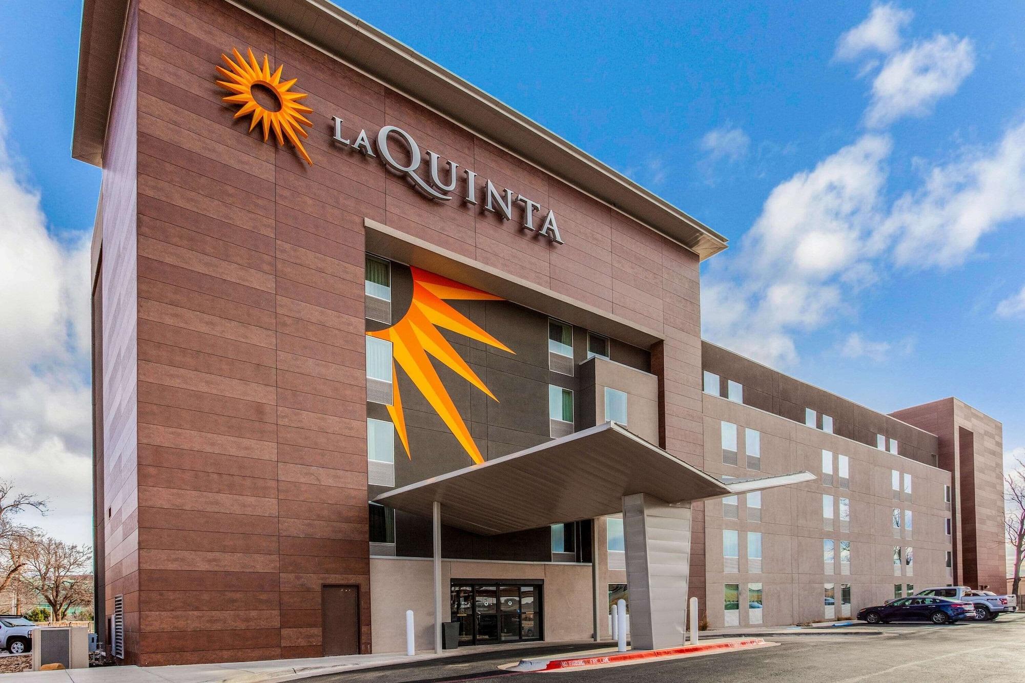 Vista Exterior La Quinta Inn & Suites by Wyndham Lubbock West Medical Centr