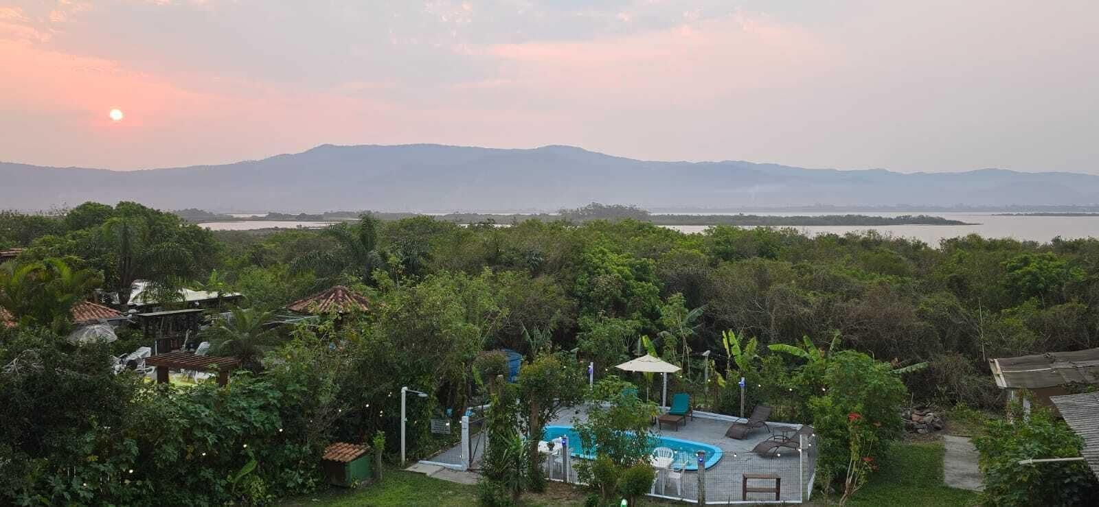 Vista Exterior Pousada Jardim da Lagoa