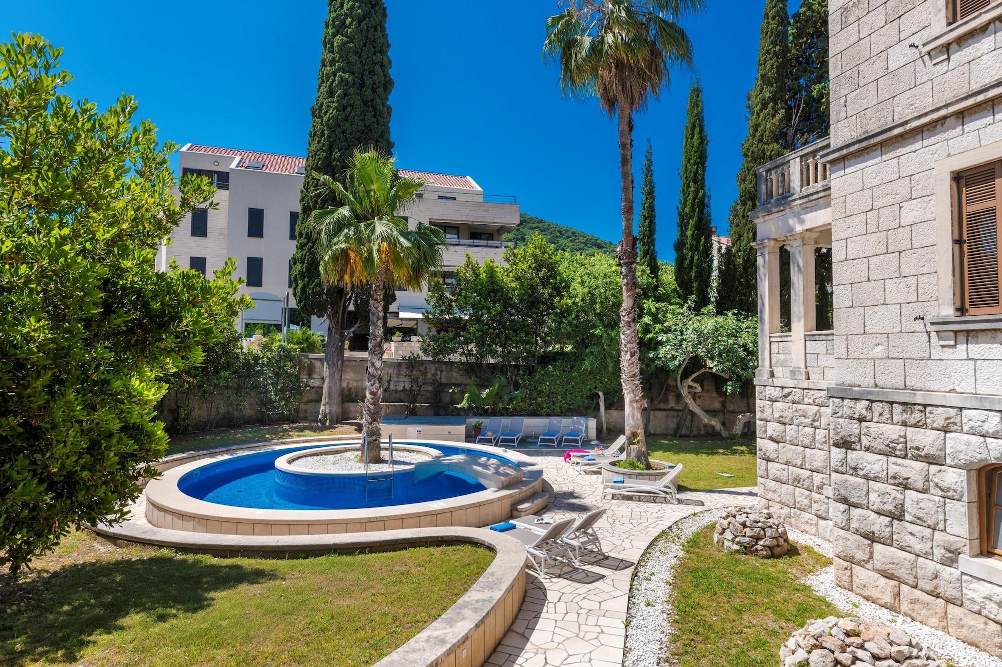 Vista Exterior Boutique Villa Filaus