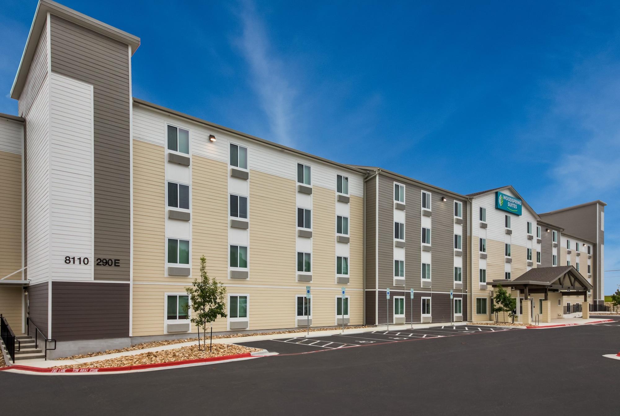 Vista Exterior Woodspring Suites Austin Central