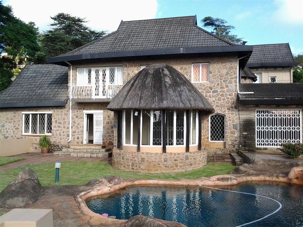 Vista Piscina Castelletto Guest House