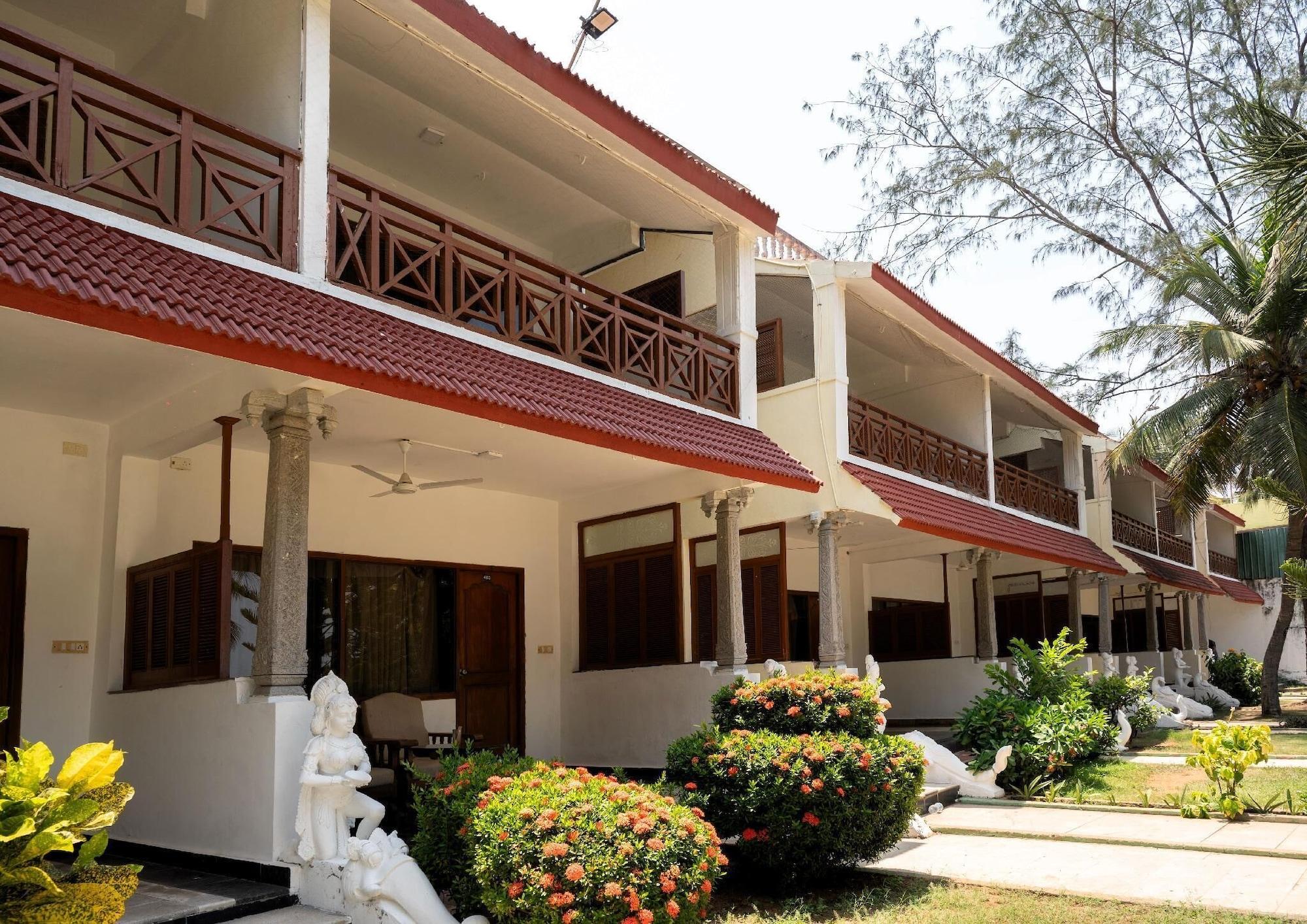 Vista Exterior Sea Breeze Beach Resort