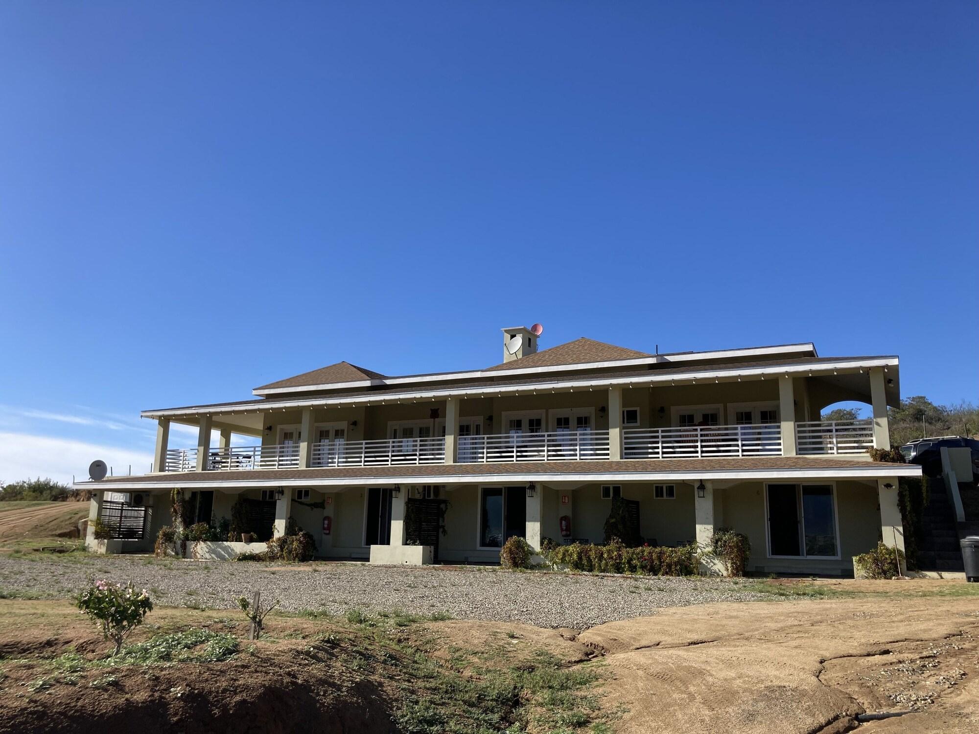 Vista Exterior Mi Casa en el Valle de Guadalupe