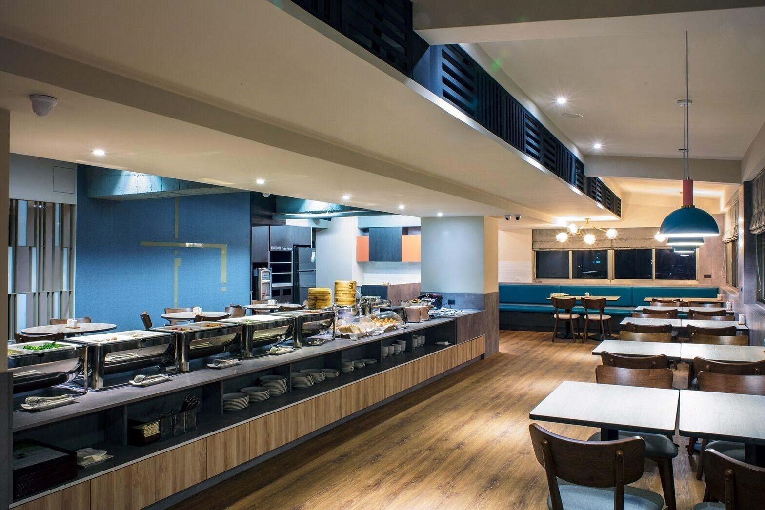 Restaurant Metro Hotel - Howard Group