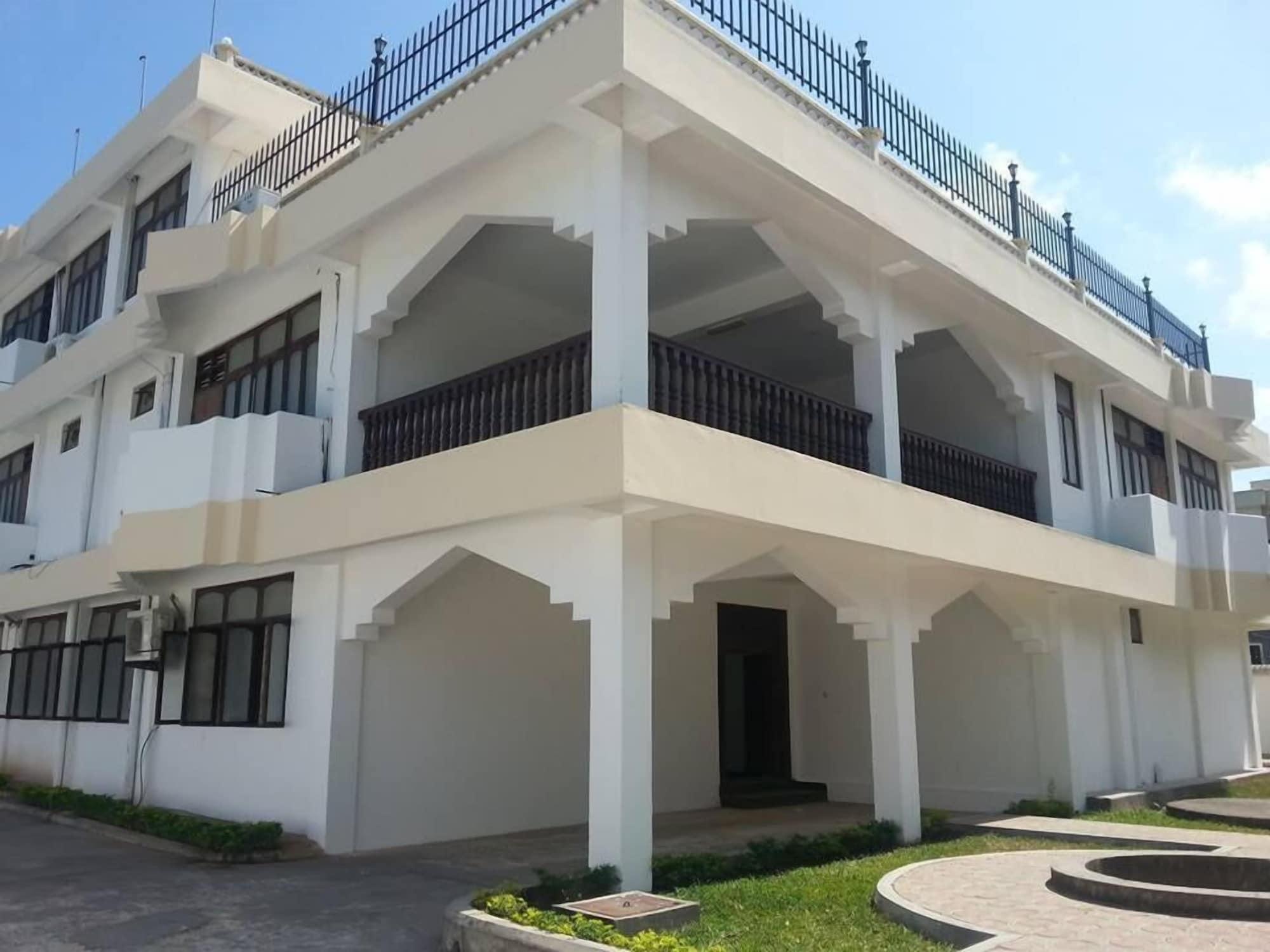 Varios Hotel Executive