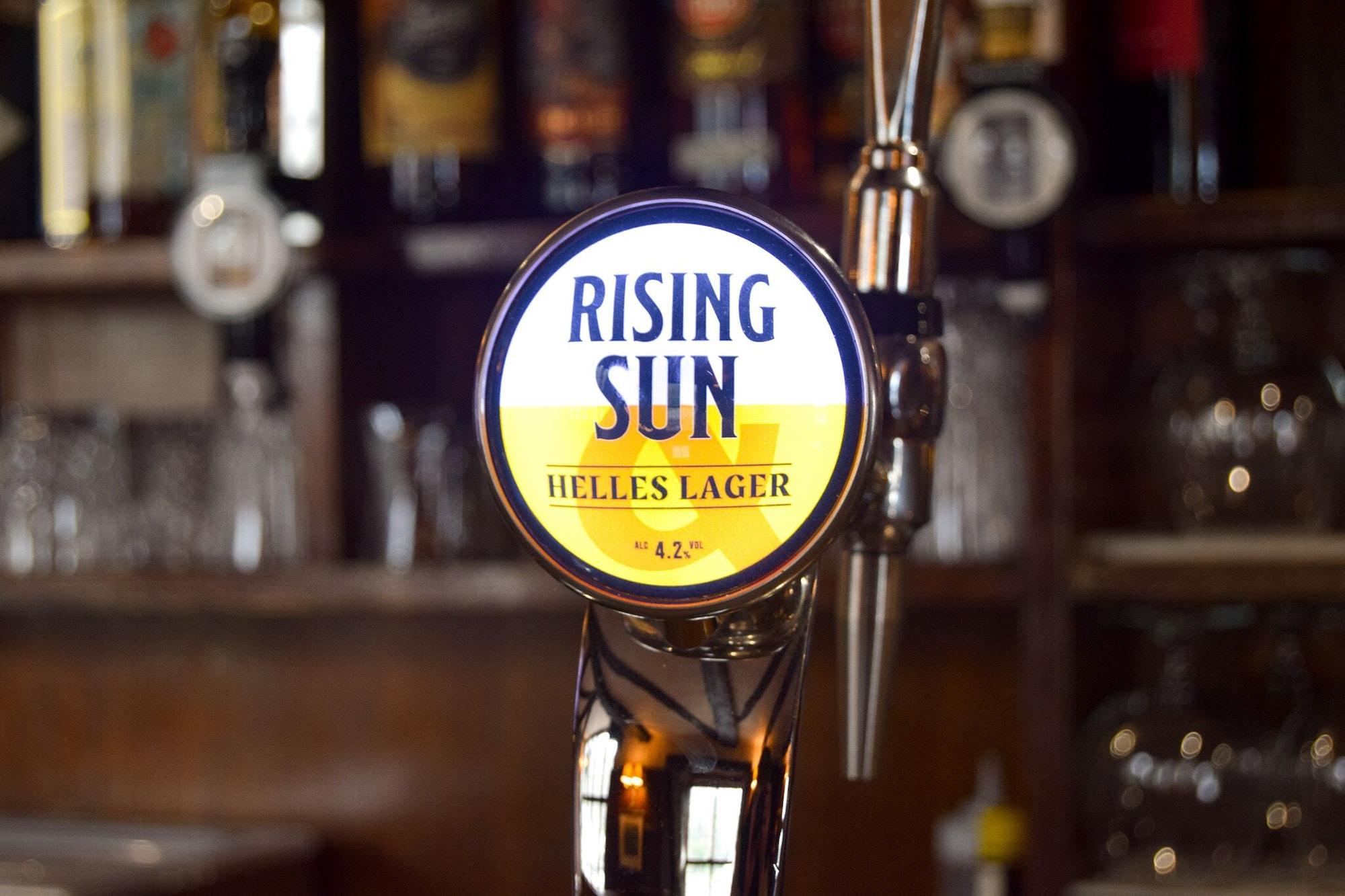Bar/Salón Rising Sun Hotel