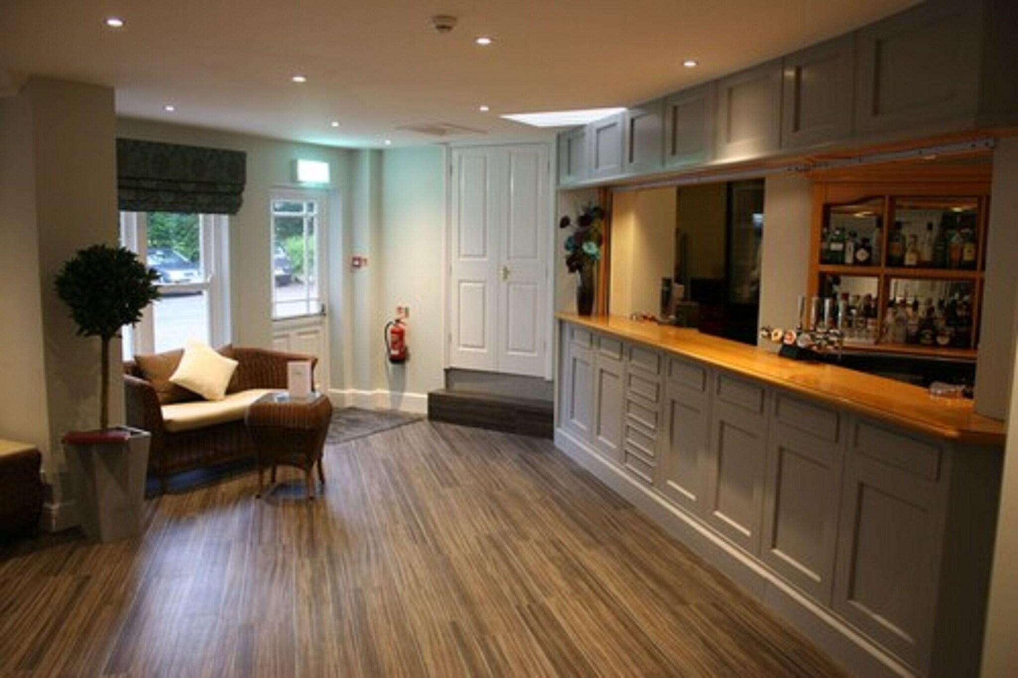 Bar/Salón Chiseldon House