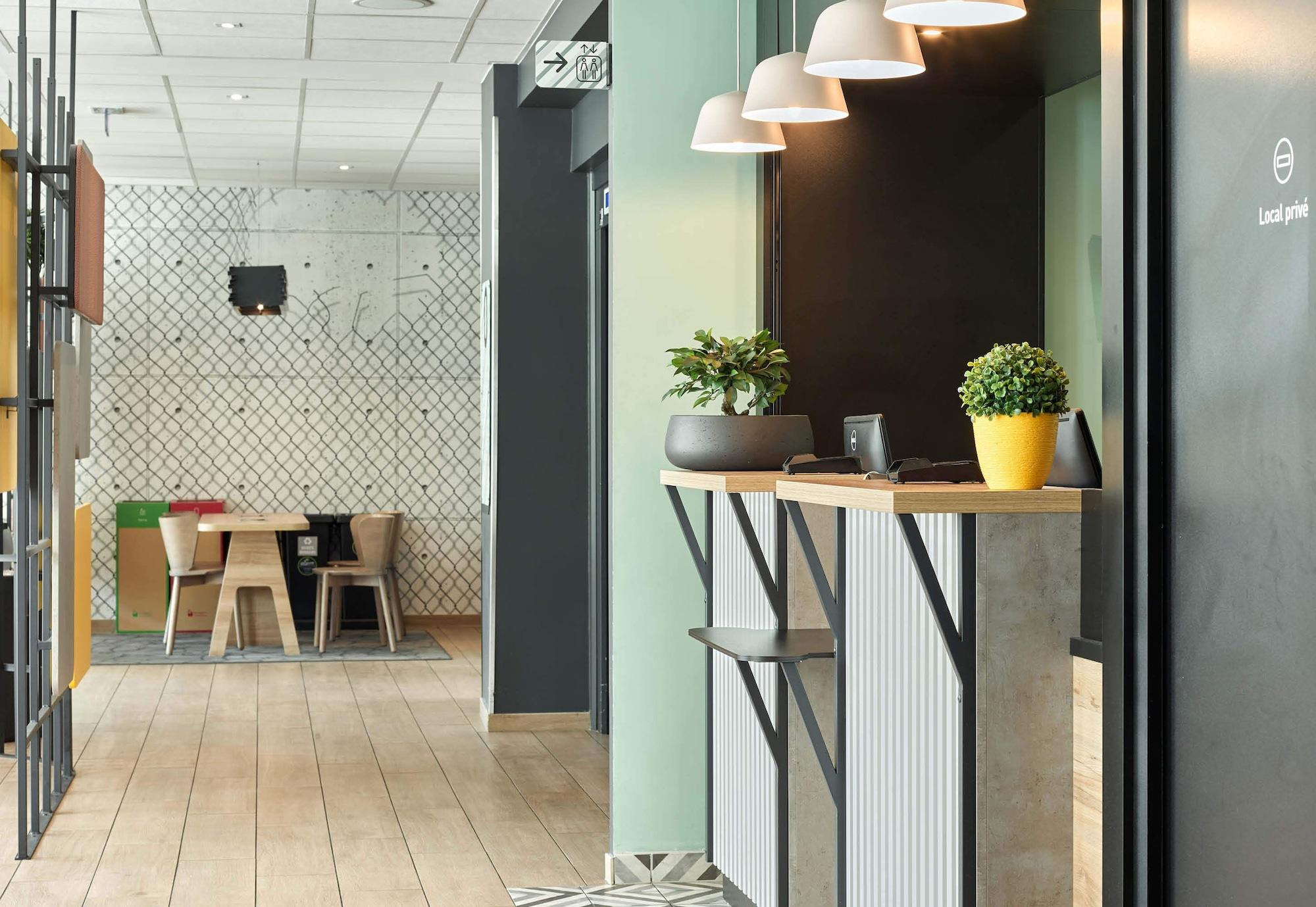 Vista Lobby B&B HOTEL Champigny-sur-Marne