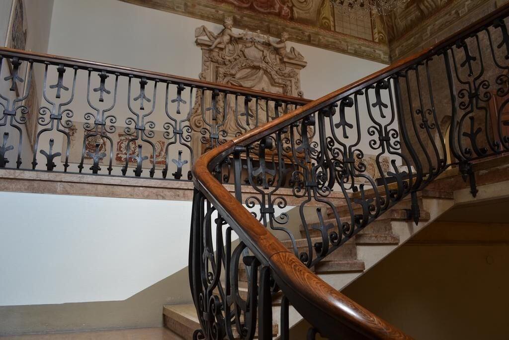 Varios Palazzo Arrivabene B&B