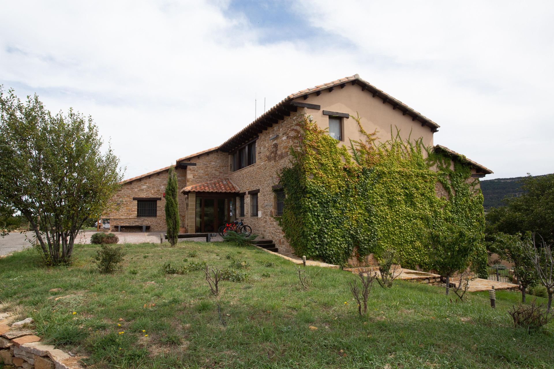 Vista Exterior Masia Mas De Cebrian
